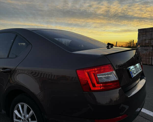 Шкода Октавія 2016 у Кривому Розі на Automoto.ua Коричневий Шкода Октавія, об'ємом двигуна 1.4 л та пробігом 114 тис. км за 13000 $, фото 9 на Automoto.ua