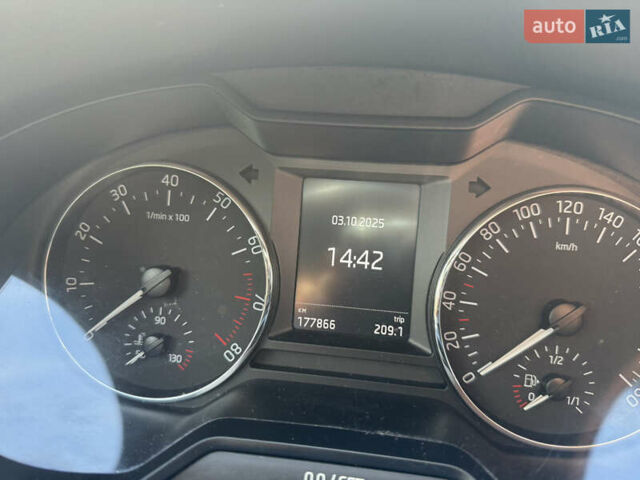 Шкода Октавія 2016 у Києві на Automoto.ua Коричневий Шкода Октавія, об'ємом двигуна 1.4 л та пробігом 178 тис. км за 12900 $, фото 4 на Automoto.ua