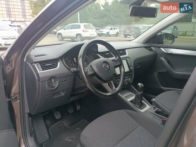 Коричневый Шкода Октавия, объемом двигателя 1.8 л и пробегом 326 тыс. км за 9500 $, фото 37 на Automoto.ua