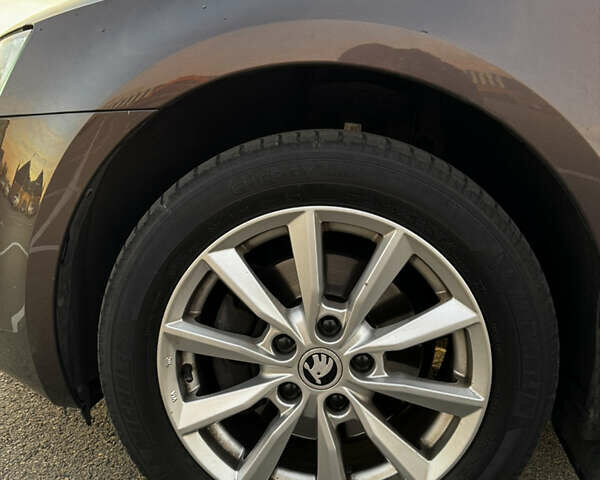 Шкода Октавія 2016 у Кривому Розі на Automoto.ua Коричневий Шкода Октавія, об'ємом двигуна 1.4 л та пробігом 114 тис. км за 13000 $, фото 11 на Automoto.ua