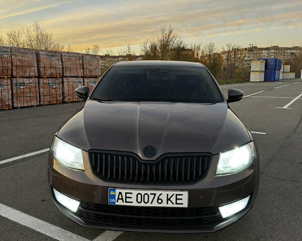 Шкода Октавія 2016 у Кривому Розі на Automoto.ua Коричневий Шкода Октавія, об'ємом двигуна 1.4 л та пробігом 114 тис. км за 13000 $, фото 4 на Automoto.ua