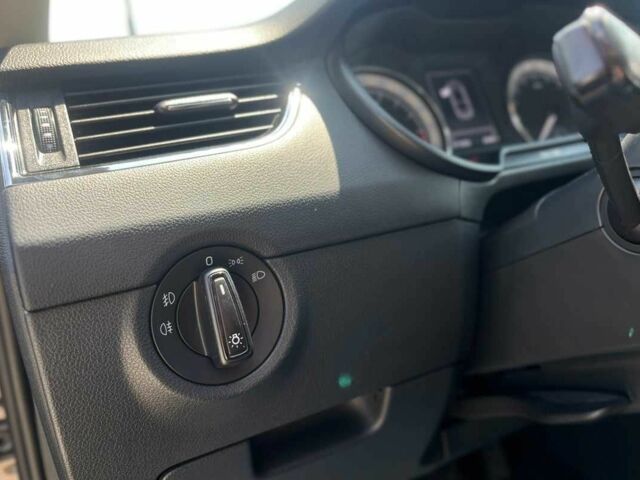 Коричневый Шкода Октавия, объемом двигателя 1.6 л и пробегом 317 тыс. км за 12800 $, фото 18 на Automoto.ua