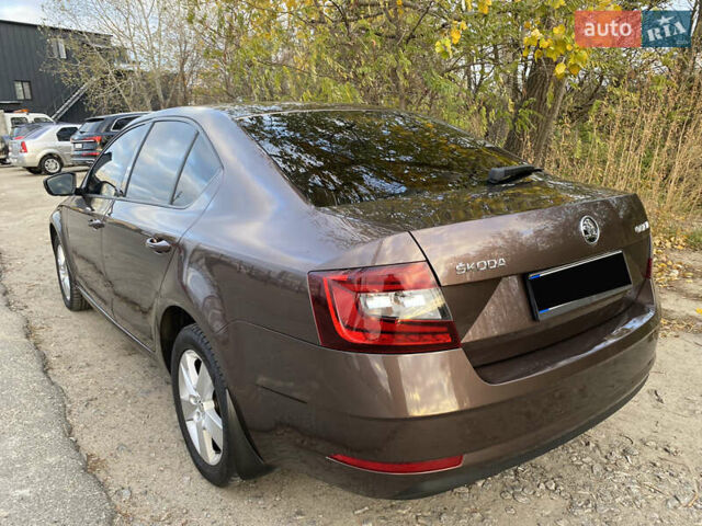 Коричневый Шкода Октавия, объемом двигателя 1.4 л и пробегом 149 тыс. км за 12330 $, фото 2 на Automoto.ua