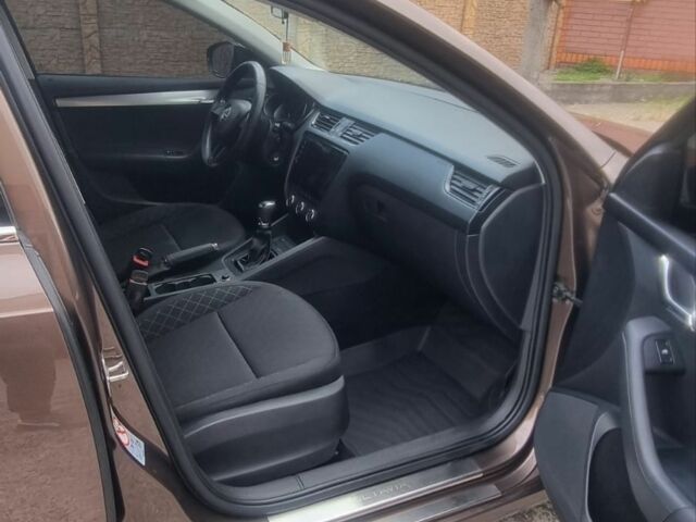 Коричневий Шкода Октавія, об'ємом двигуна 1.6 л та пробігом 177 тис. км за 13700 $, фото 23 на Automoto.ua