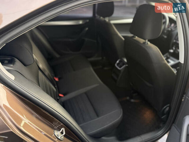 Коричневий Шкода Октавія, об'ємом двигуна 1.8 л та пробігом 162 тис. км за 13900 $, фото 8 на Automoto.ua