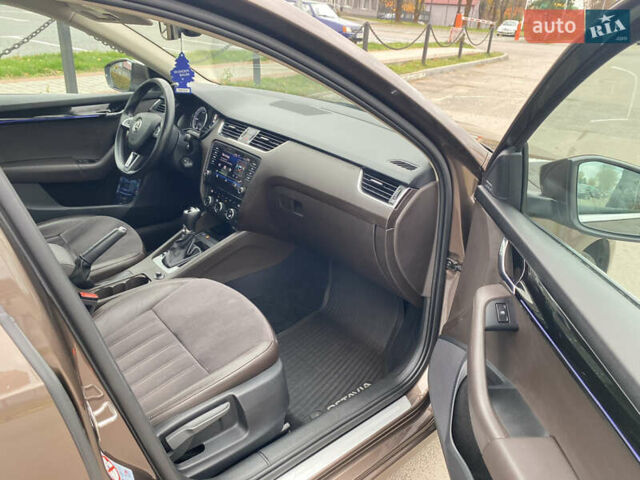 Коричневый Шкода Октавия, объемом двигателя 2 л и пробегом 178 тыс. км за 23500 $, фото 9 на Automoto.ua