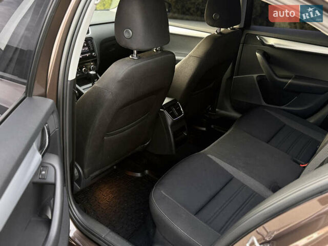 Коричневий Шкода Октавія, об'ємом двигуна 1.8 л та пробігом 162 тис. км за 13900 $, фото 13 на Automoto.ua