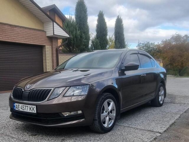 Коричневий Шкода Октавія, об'ємом двигуна 1.6 л та пробігом 177 тис. км за 13700 $, фото 3 на Automoto.ua