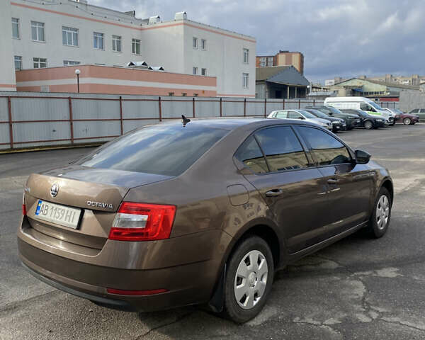 Коричневый Шкода Октавия, объемом двигателя 1.6 л и пробегом 169 тыс. км за 14500 $, фото 2 на Automoto.ua