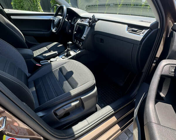 Шкода Октавия 2019 в Киеве на Automoto.ua Коричневый Шкода Октавия, объемом двигателя 1.8 л и пробегом 235 тыс. км за 14000 $, фото 12 на Automoto.ua