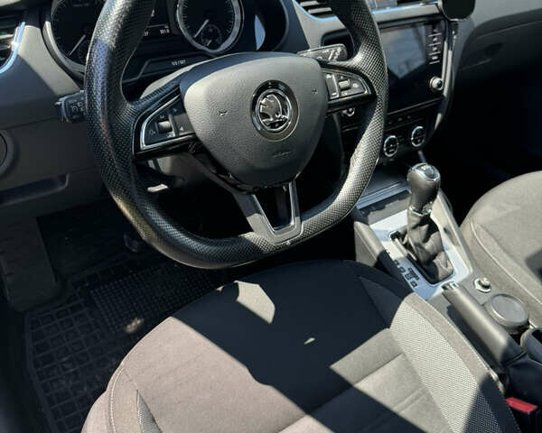 Шкода Октавия 2019 в Киеве на Automoto.ua Коричневый Шкода Октавия, объемом двигателя 1.8 л и пробегом 235 тыс. км за 14000 $, фото 21 на Automoto.ua