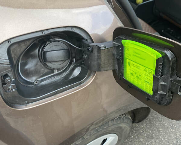 Коричневый Шкода Октавия, объемом двигателя 1.6 л и пробегом 169 тыс. км за 14500 $, фото 12 на Automoto.ua