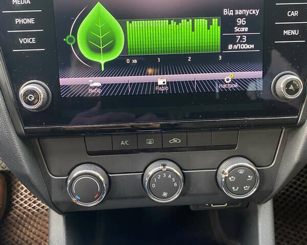 Коричневый Шкода Октавия, объемом двигателя 1.6 л и пробегом 169 тыс. км за 14500 $, фото 6 на Automoto.ua