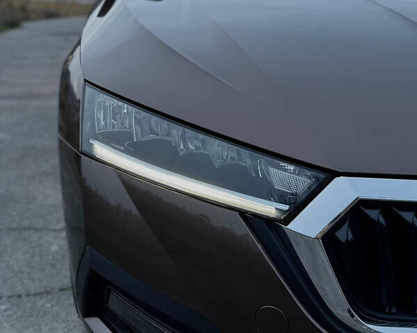 Коричневий Шкода Октавія, об'ємом двигуна 1.5 л та пробігом 52 тис. км за 18500 $, фото 8 на Automoto.ua