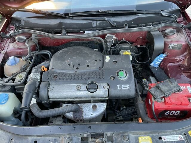 Красный Шкода Октавия, объемом двигателя 1.6 л и пробегом 280 тыс. км за 2650 $, фото 6 на Automoto.ua