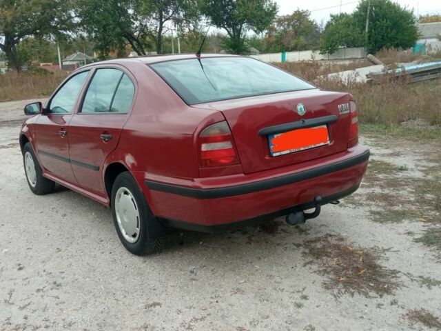Червоний Шкода Октавія, об'ємом двигуна 0 л та пробігом 300 тис. км за 1850 $, фото 4 на Automoto.ua