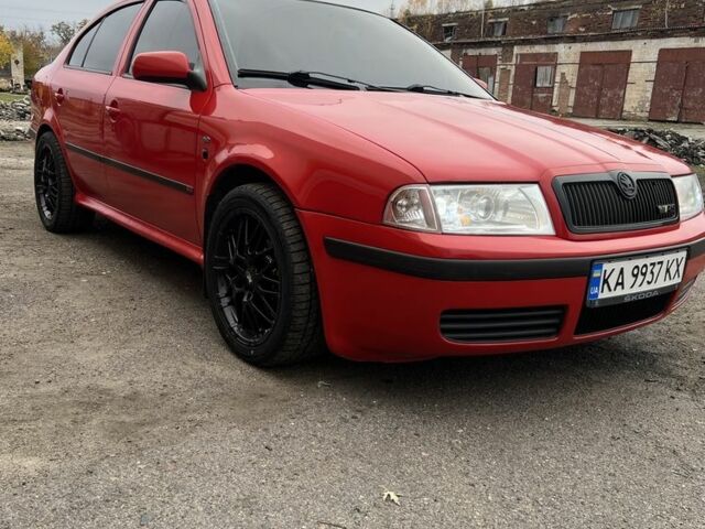 Червоний Шкода Октавія, об'ємом двигуна 1.6 л та пробігом 370 тис. км за 3999 $, фото 16 на Automoto.ua