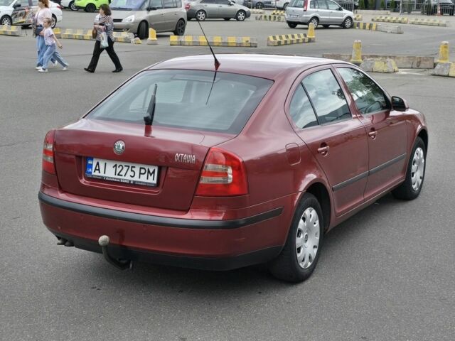 Красный Шкода Октавия, объемом двигателя 2 л и пробегом 343 тыс. км за 4700 $, фото 4 на Automoto.ua