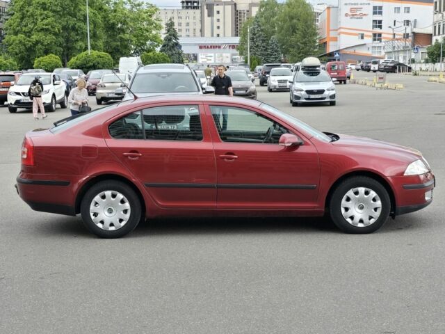 Красный Шкода Октавия, объемом двигателя 2 л и пробегом 343 тыс. км за 4700 $, фото 5 на Automoto.ua