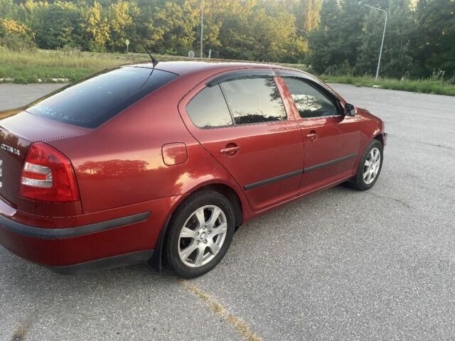 Червоний Шкода Октавія, об'ємом двигуна 1.6 л та пробігом 296 тис. км за 4900 $, фото 4 на Automoto.ua