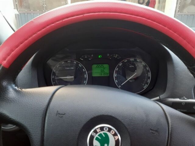 Красный Шкода Октавия, объемом двигателя 2 л и пробегом 320 тыс. км за 6000 $, фото 1 на Automoto.ua