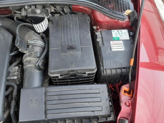 Красный Шкода Октавия, объемом двигателя 2 л и пробегом 320 тыс. км за 6000 $, фото 5 на Automoto.ua