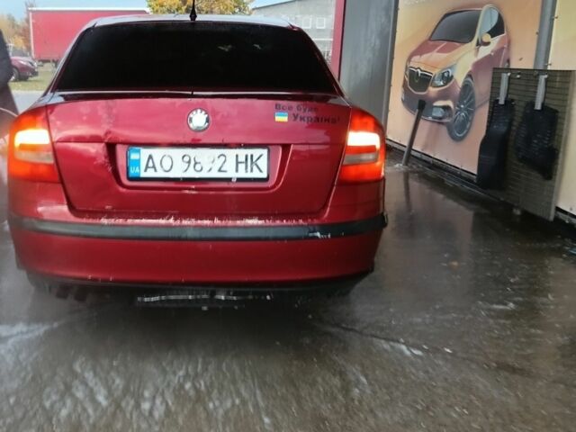 Красный Шкода Октавия, объемом двигателя 2 л и пробегом 300 тыс. км за 2550 $, фото 1 на Automoto.ua