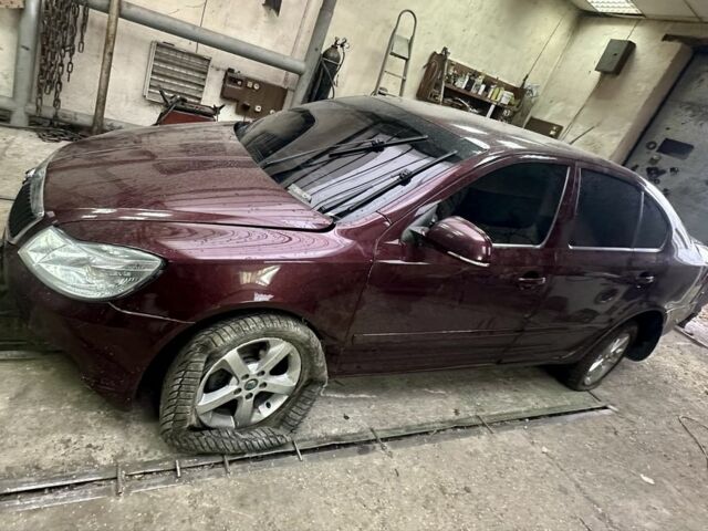 Красный Шкода Октавия, объемом двигателя 1.8 л и пробегом 180 тыс. км за 3000 $, фото 4 на Automoto.ua