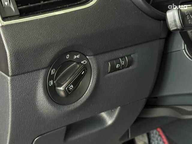 Красный Шкода Октавия, объемом двигателя 1.4 л и пробегом 159 тыс. км за 10440 $, фото 10 на Automoto.ua