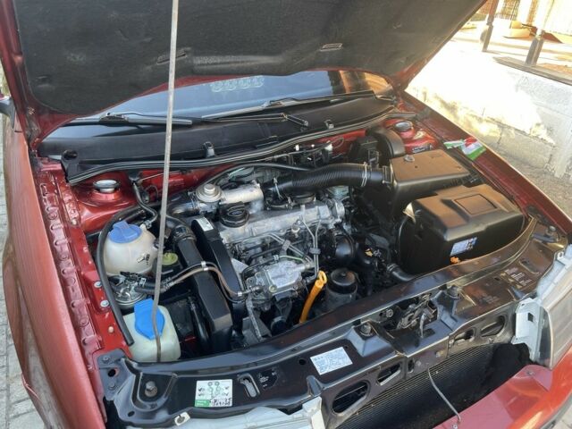 Красный Шкода Октавия, объемом двигателя 1.9 л и пробегом 330 тыс. км за 3784 $, фото 2 на Automoto.ua