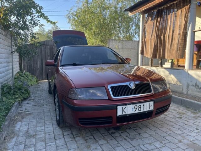 Красный Шкода Октавия, объемом двигателя 1.9 л и пробегом 330 тыс. км за 3784 $, фото 3 на Automoto.ua