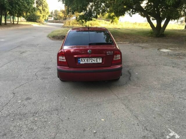 Красный Шкода Октавия, объемом двигателя 1.6 л и пробегом 300 тыс. км за 5000 $, фото 3 на Automoto.ua