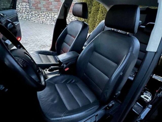 Красный Шкода Октавия, объемом двигателя 1 л и пробегом 227 тыс. км за 6650 $, фото 5 на Automoto.ua