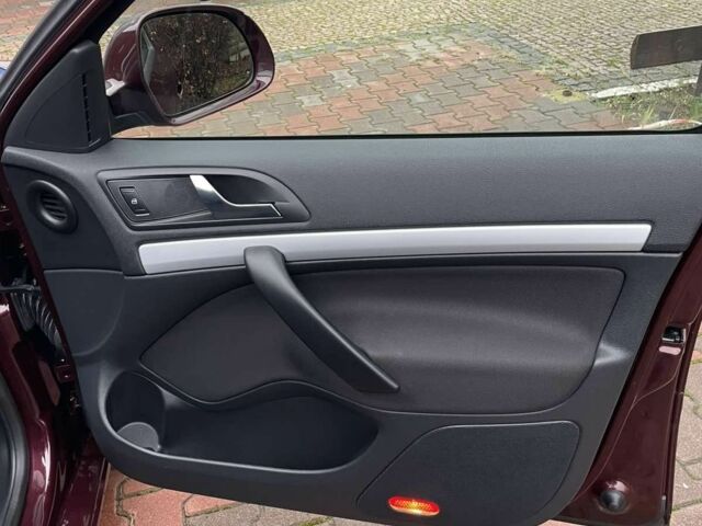 Красный Шкода Октавия, объемом двигателя 1 л и пробегом 73 тыс. км за 9950 $, фото 11 на Automoto.ua