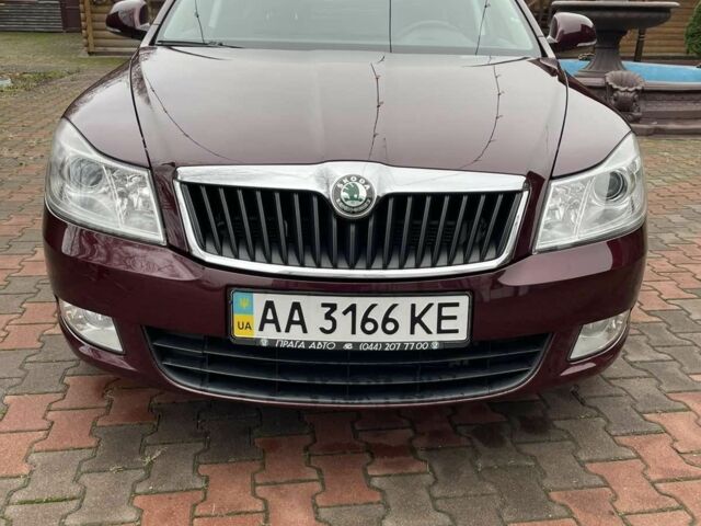 Красный Шкода Октавия, объемом двигателя 1 л и пробегом 73 тыс. км за 9950 $, фото 1 на Automoto.ua