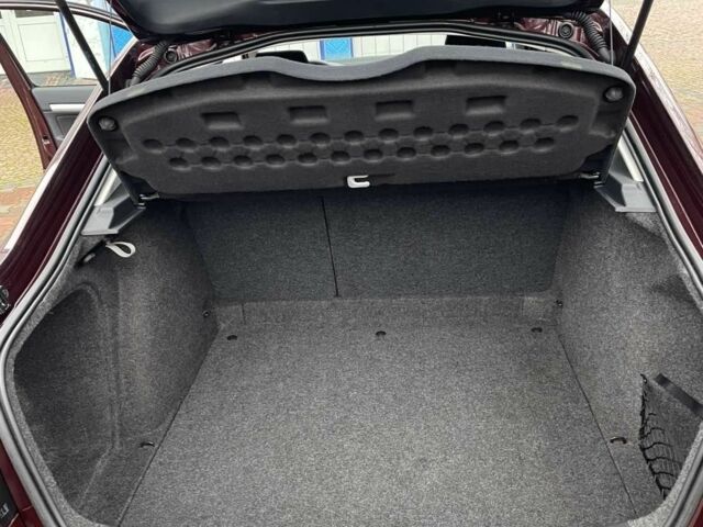 Красный Шкода Октавия, объемом двигателя 1 л и пробегом 73 тыс. км за 9950 $, фото 8 на Automoto.ua