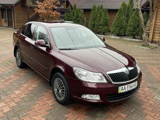Красный Шкода Октавия, объемом двигателя 1 л и пробегом 73 тыс. км за 9950 $, фото 4 на Automoto.ua