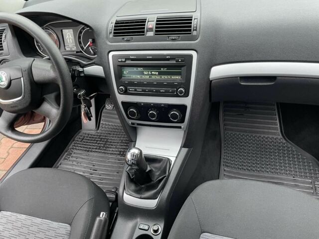 Красный Шкода Октавия, объемом двигателя 1 л и пробегом 73 тыс. км за 9950 $, фото 18 на Automoto.ua