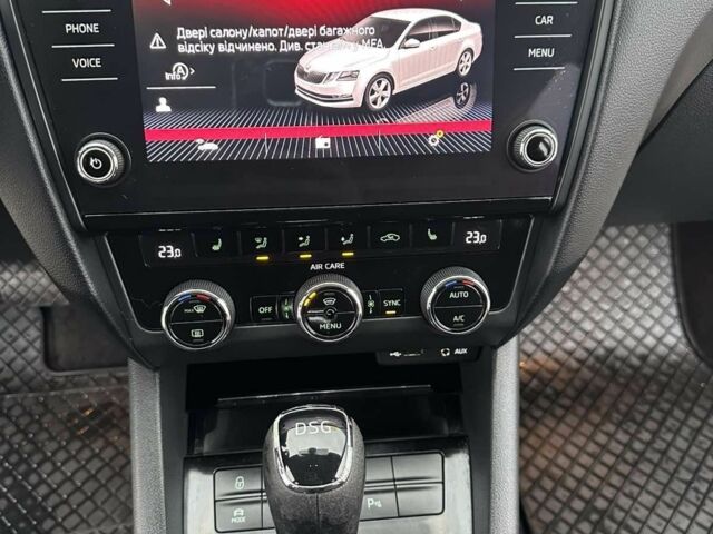 Красный Шкода Октавия, объемом двигателя 1.4 л и пробегом 235 тыс. км за 13700 $, фото 5 на Automoto.ua