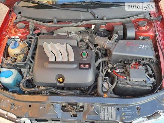 Красный Шкода Октавия, объемом двигателя 1.98 л и пробегом 270 тыс. км за 4300 $, фото 4 на Automoto.ua