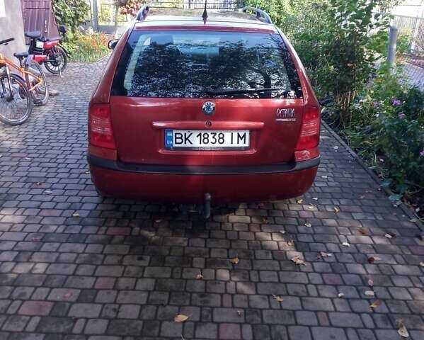 Красный Шкода Октавия, объемом двигателя 1.6 л и пробегом 196 тыс. км за 4200 $, фото 1 на Automoto.ua