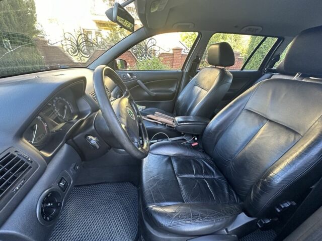 Червоний Шкода Октавія, об'ємом двигуна 2 л та пробігом 283 тис. км за 4200 $, фото 7 на Automoto.ua