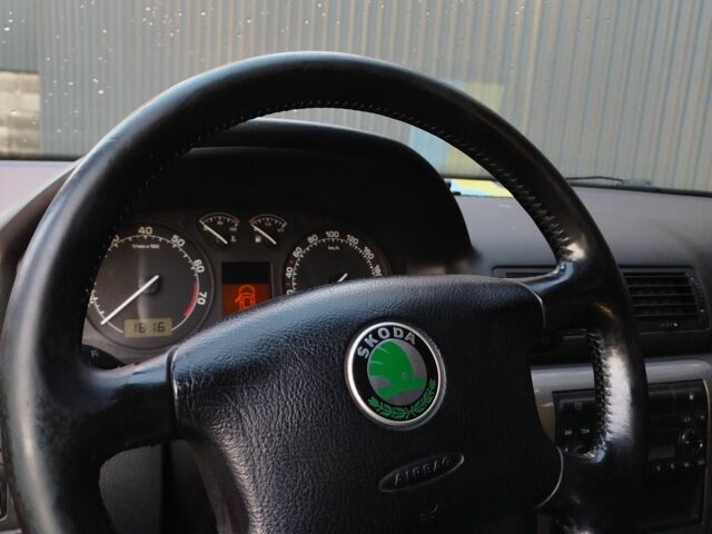 Червоний Шкода Октавія, об'ємом двигуна 0 л та пробігом 298 тис. км за 3700 $, фото 5 на Automoto.ua