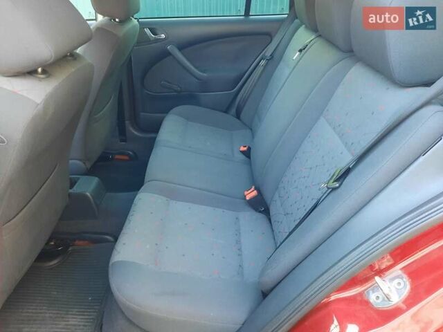 Красный Шкода Октавия, объемом двигателя 1.6 л и пробегом 212 тыс. км за 4750 $, фото 23 на Automoto.ua