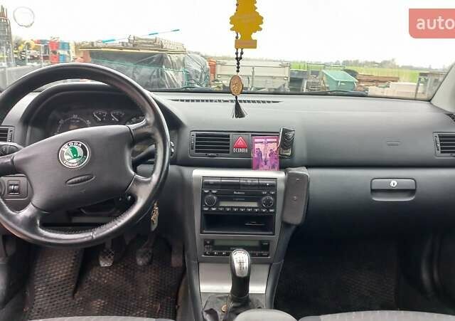Красный Шкода Октавия, объемом двигателя 1.9 л и пробегом 309 тыс. км за 5200 $, фото 7 на Automoto.ua
