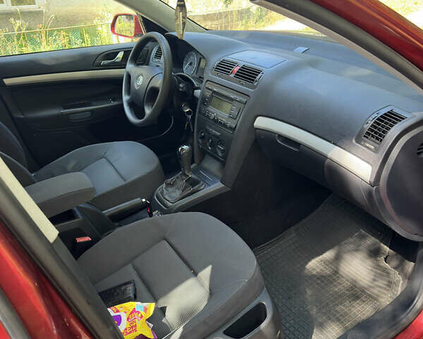 Червоний Шкода Октавія, об'ємом двигуна 1.6 л та пробігом 229 тис. км за 5800 $, фото 16 на Automoto.ua