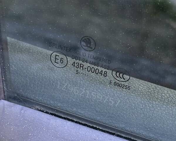 Красный Шкода Октавия, объемом двигателя 2 л и пробегом 206 тыс. км за 7900 $, фото 67 на Automoto.ua
