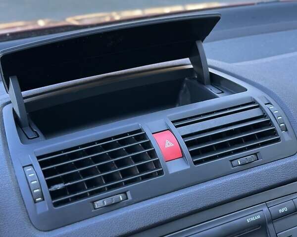 Красный Шкода Октавия, объемом двигателя 2 л и пробегом 206 тыс. км за 7900 $, фото 101 на Automoto.ua
