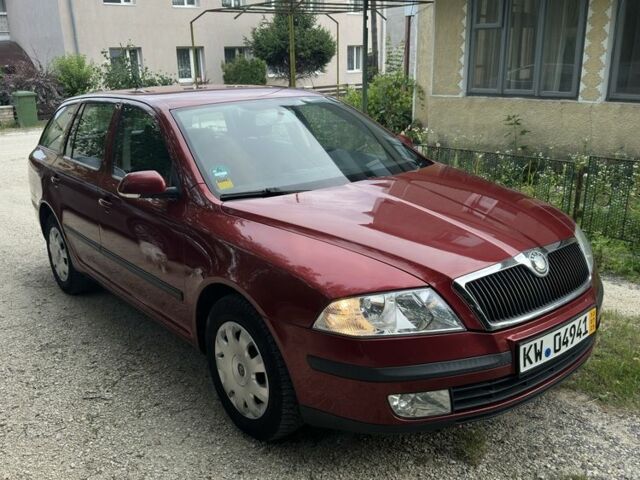 Красный Шкода Октавия, объемом двигателя 0 л и пробегом 225 тыс. км за 5900 $, фото 5 на Automoto.ua