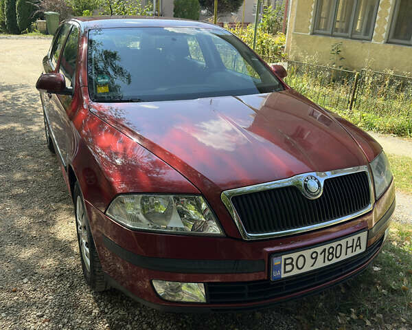 Червоний Шкода Октавія, об'ємом двигуна 1.6 л та пробігом 229 тис. км за 5800 $, фото 4 на Automoto.ua